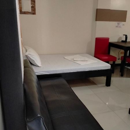 V.F. Riton Apartelle Laoag Exterior photo