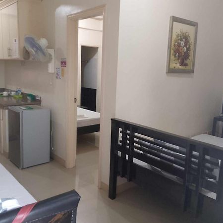 V.F. Riton Apartelle Laoag Exterior photo