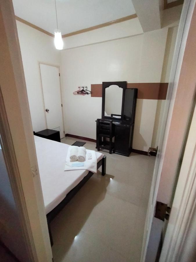 V.F. Riton Apartelle Laoag Exterior photo