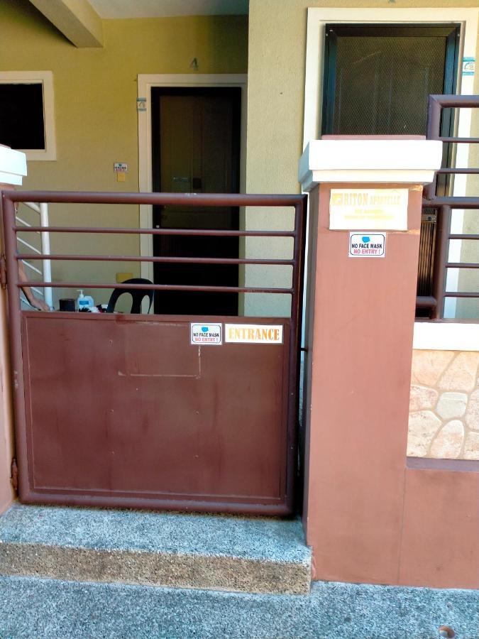 V.F. Riton Apartelle Laoag Exterior photo