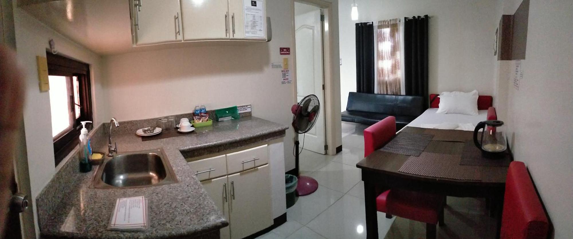 V.F. Riton Apartelle Laoag Exterior photo