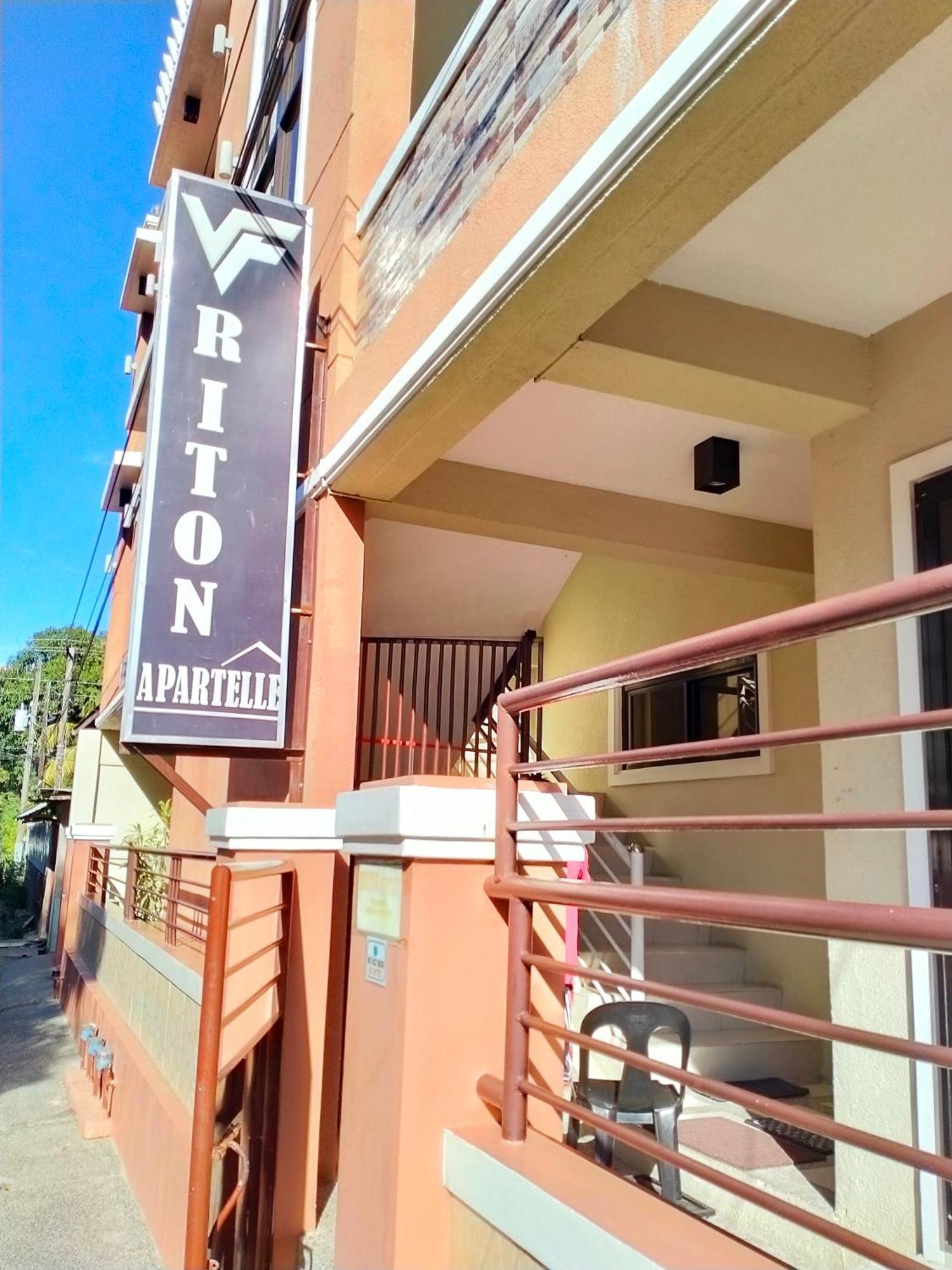 V.F. Riton Apartelle Laoag Room photo