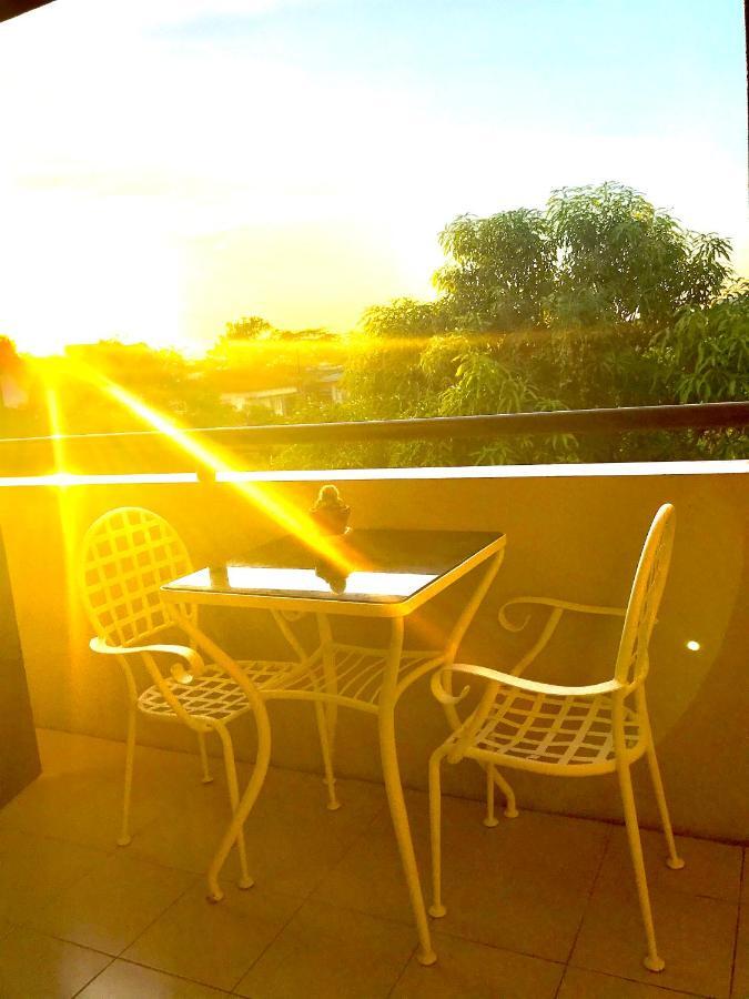 V.F. Riton Apartelle Laoag Exterior photo